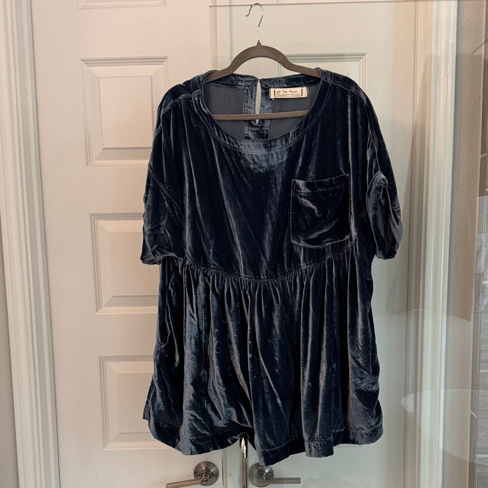 Velvet Short Sleeve Top